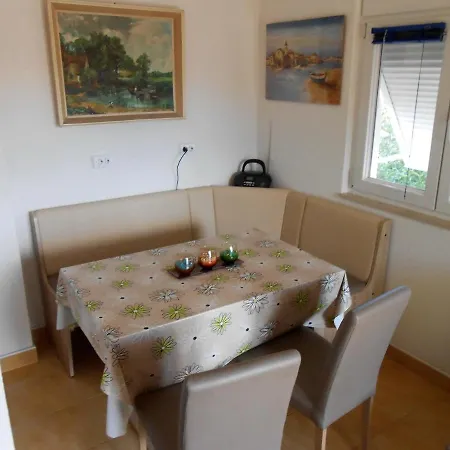 By The Sea Okrug Donji, Ciovo - 12310 *